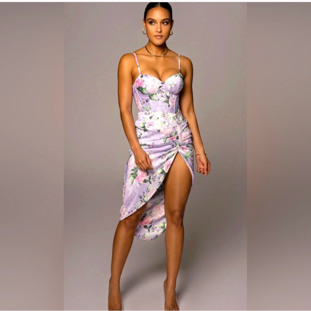 Selling a new with tags dress from Jluxlabel